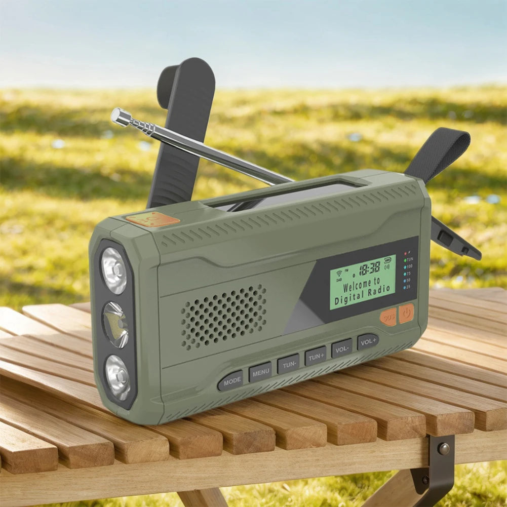 Radio d’urgence DAB/FM solaire & dynamo 4500mAh avec lampe LED